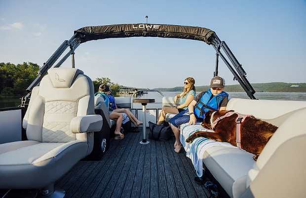 2021 Lowe Boats SF 232 Walk Thru