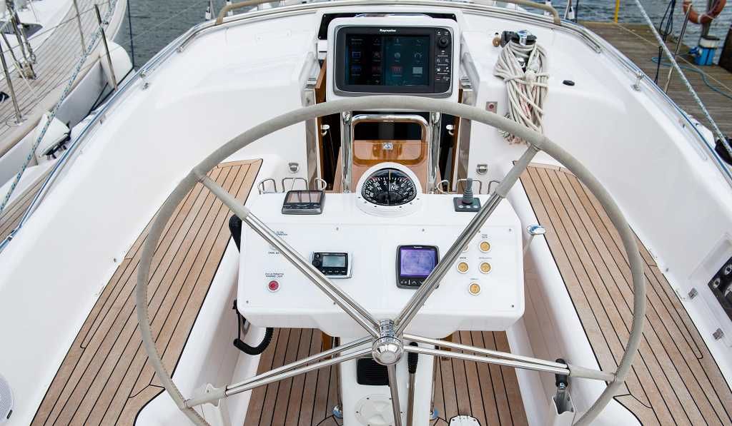 2013 Oyster Yachts 545