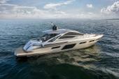 2019 Pershing Yachts 7X