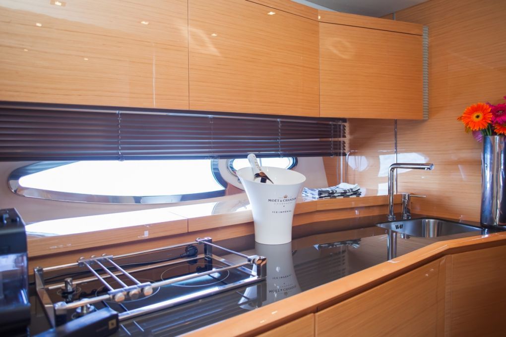 2009 Azimut Yachts Atlantis 54 HT