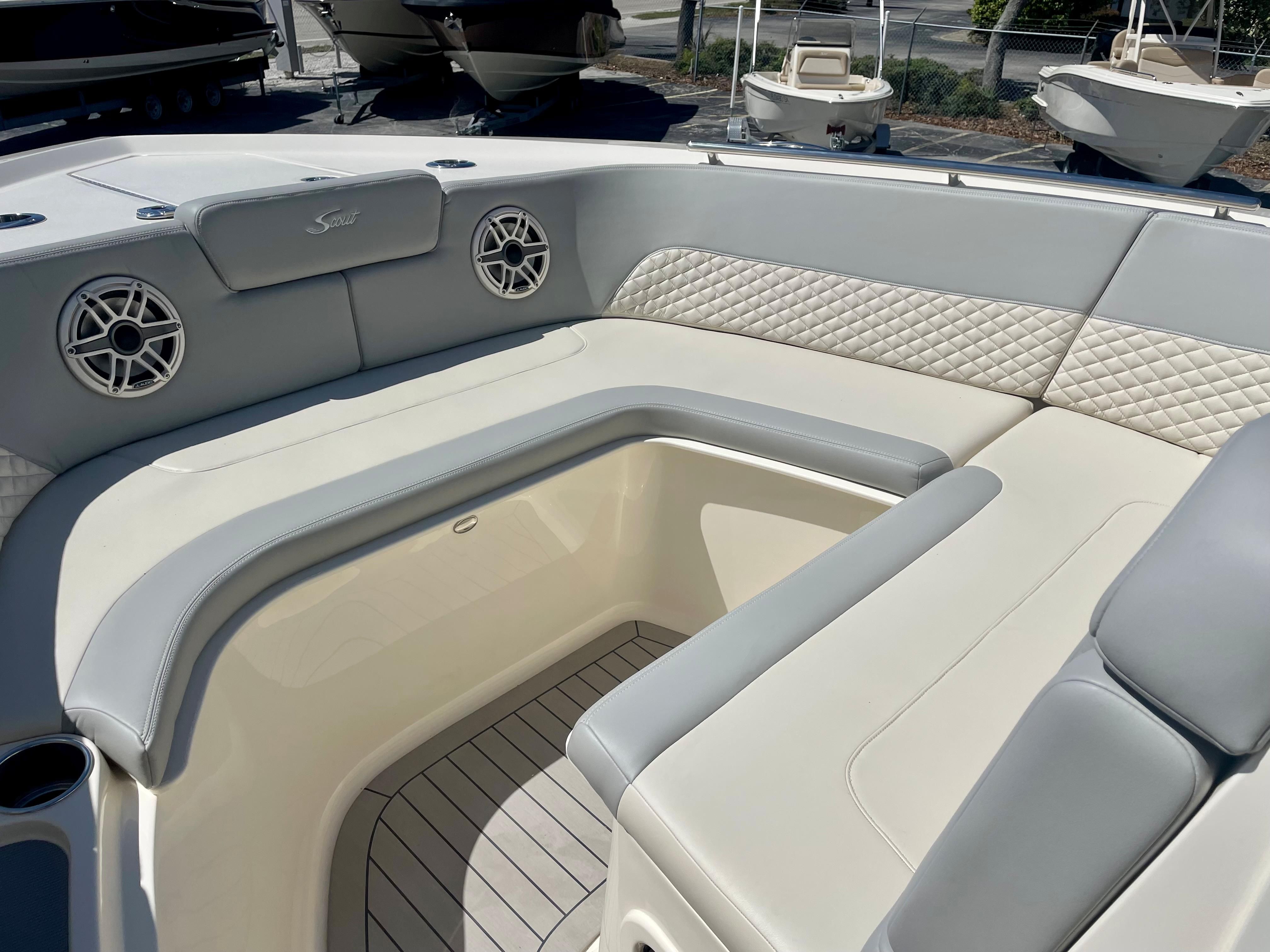 2022 Scout Boats 350 Lxz