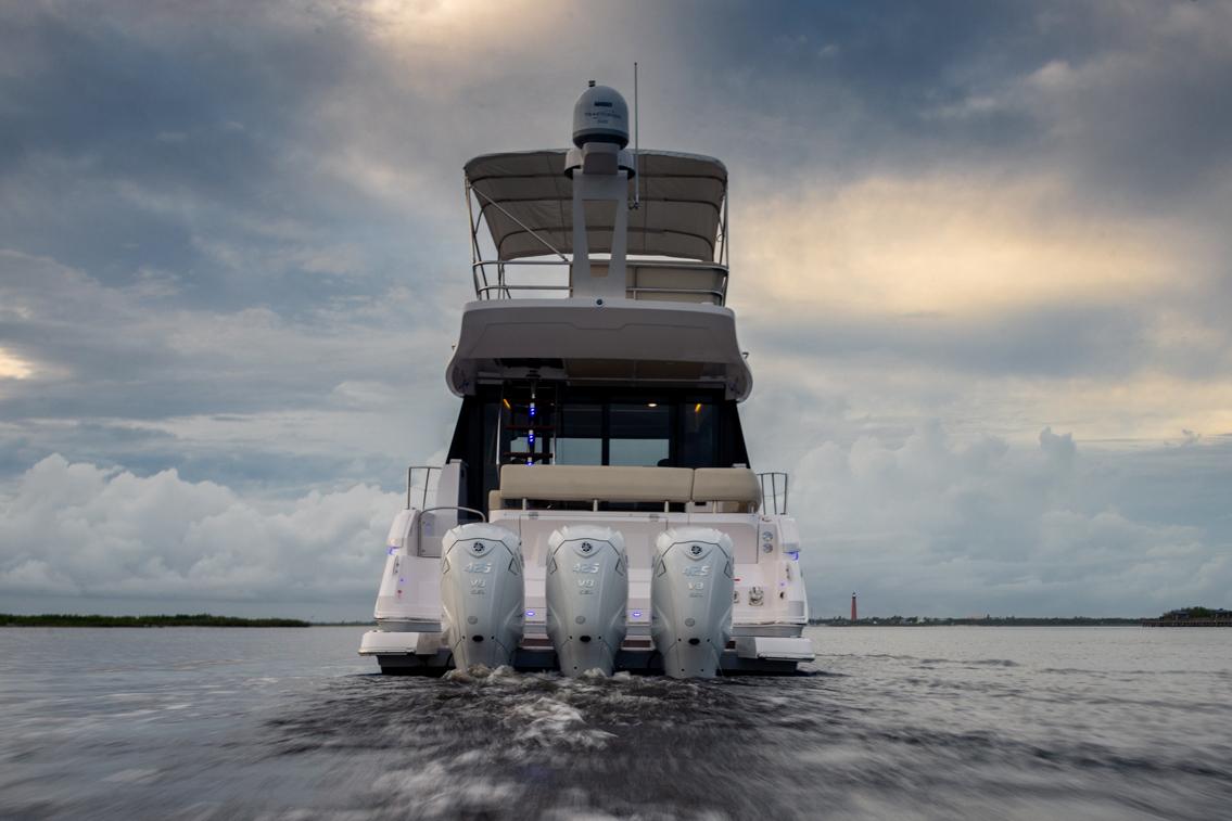 2022 Regal Boats 42 FXO