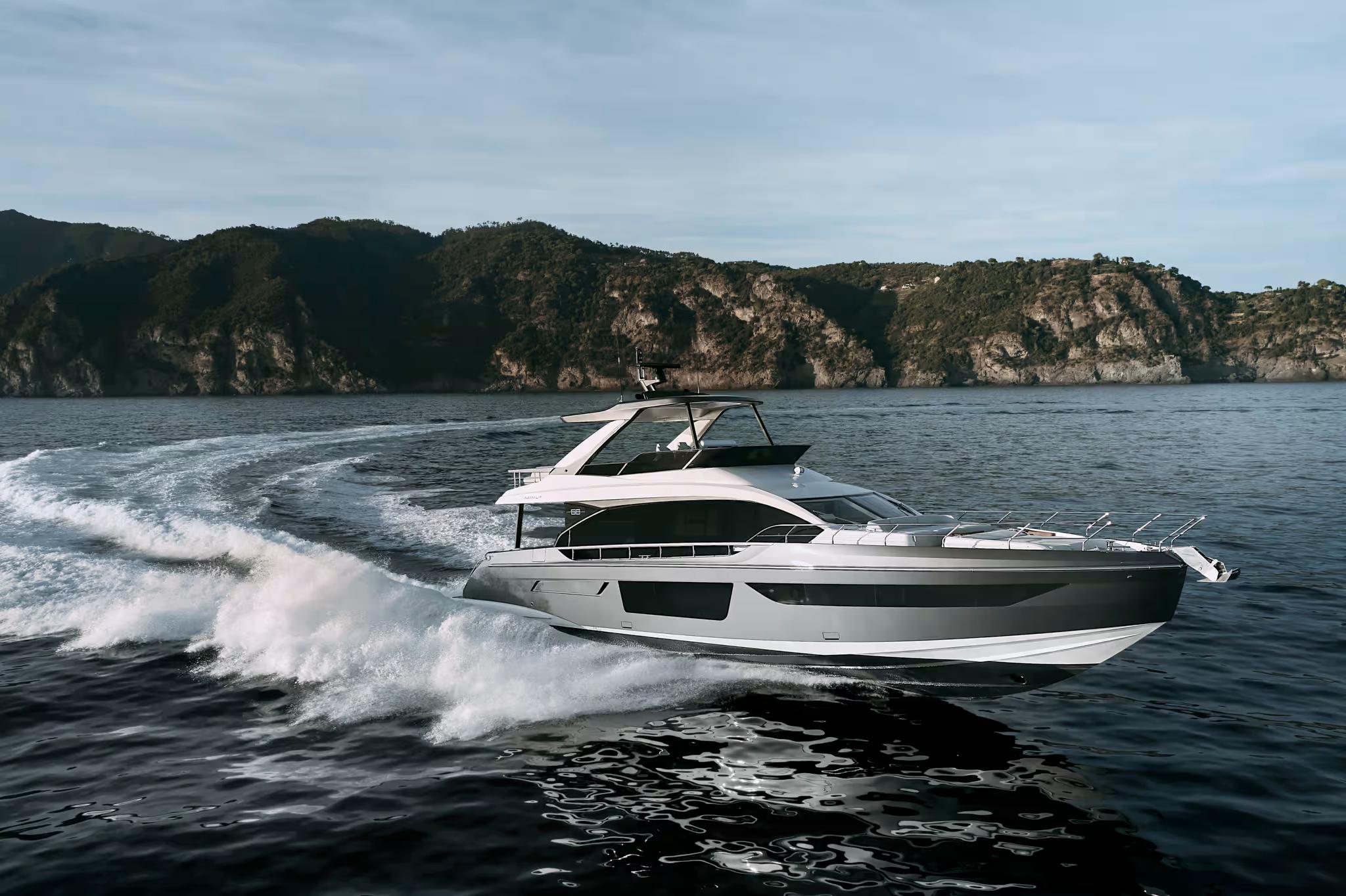 2021 Azimut Yachts 68 Fly