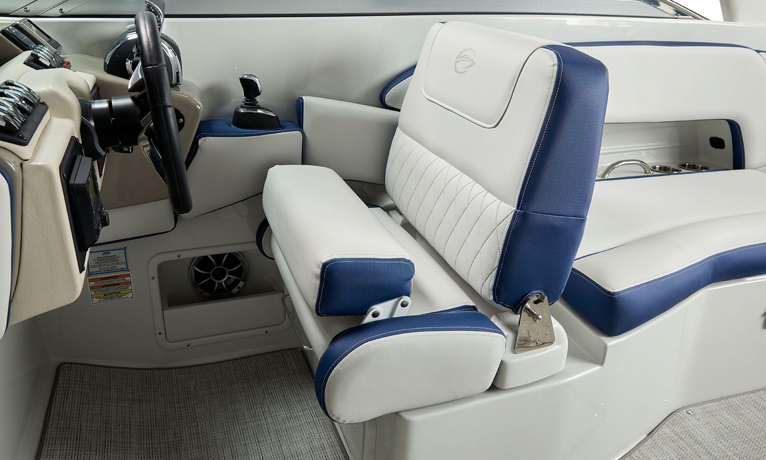 2020 Crownline E305 XS