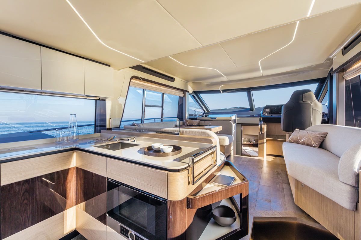 2019 Absolute Yachts 47 FLY