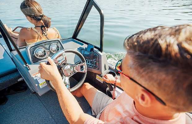 2021 Lowe Boats FS 1900