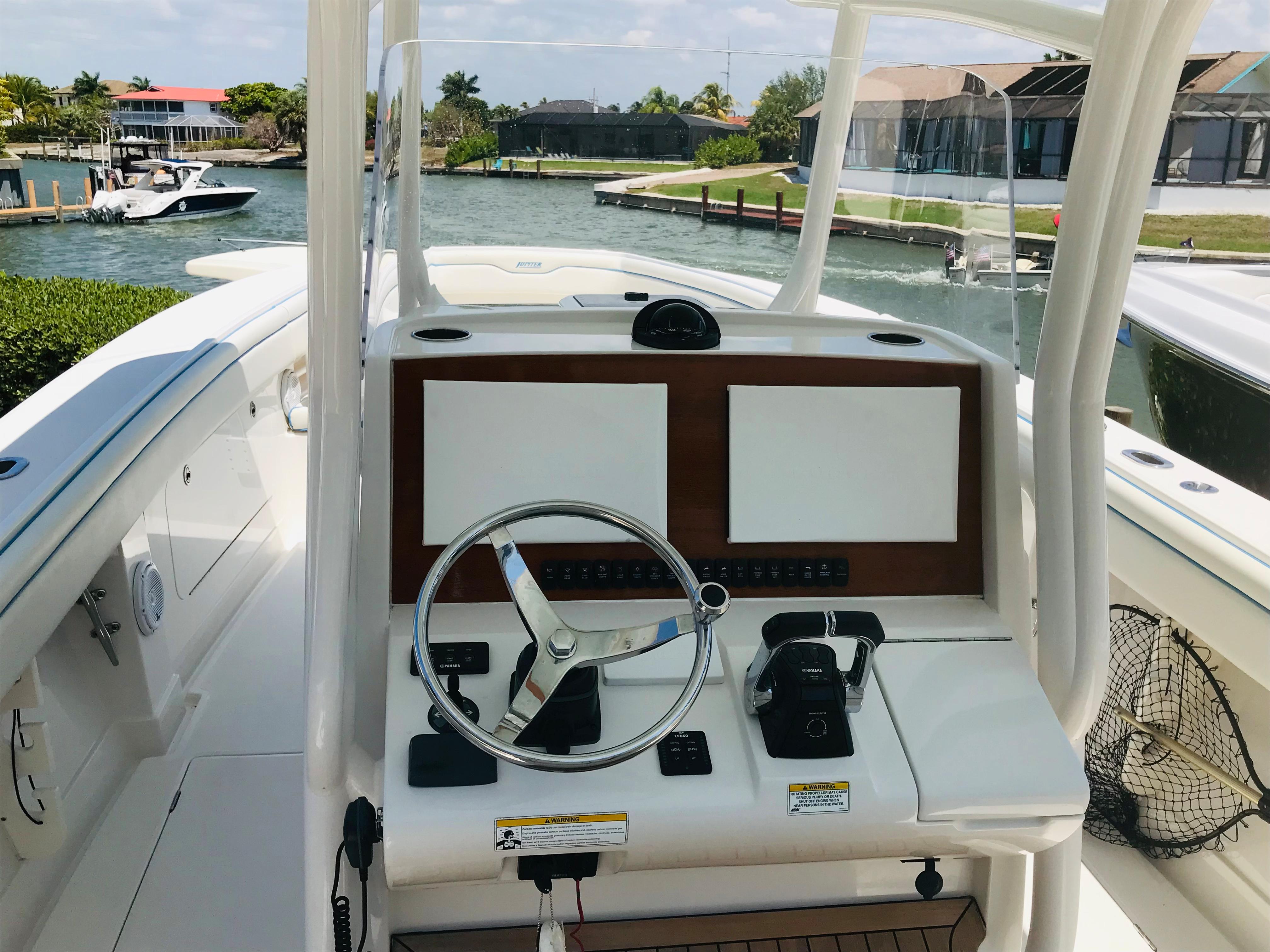 2012 Jupiter Marine 34 FS
