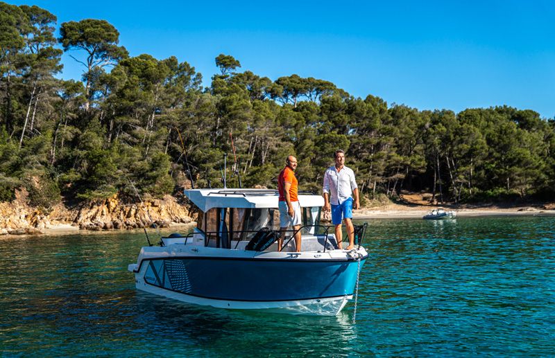 Quicksilver 805 Pilothouse Fish photo 2