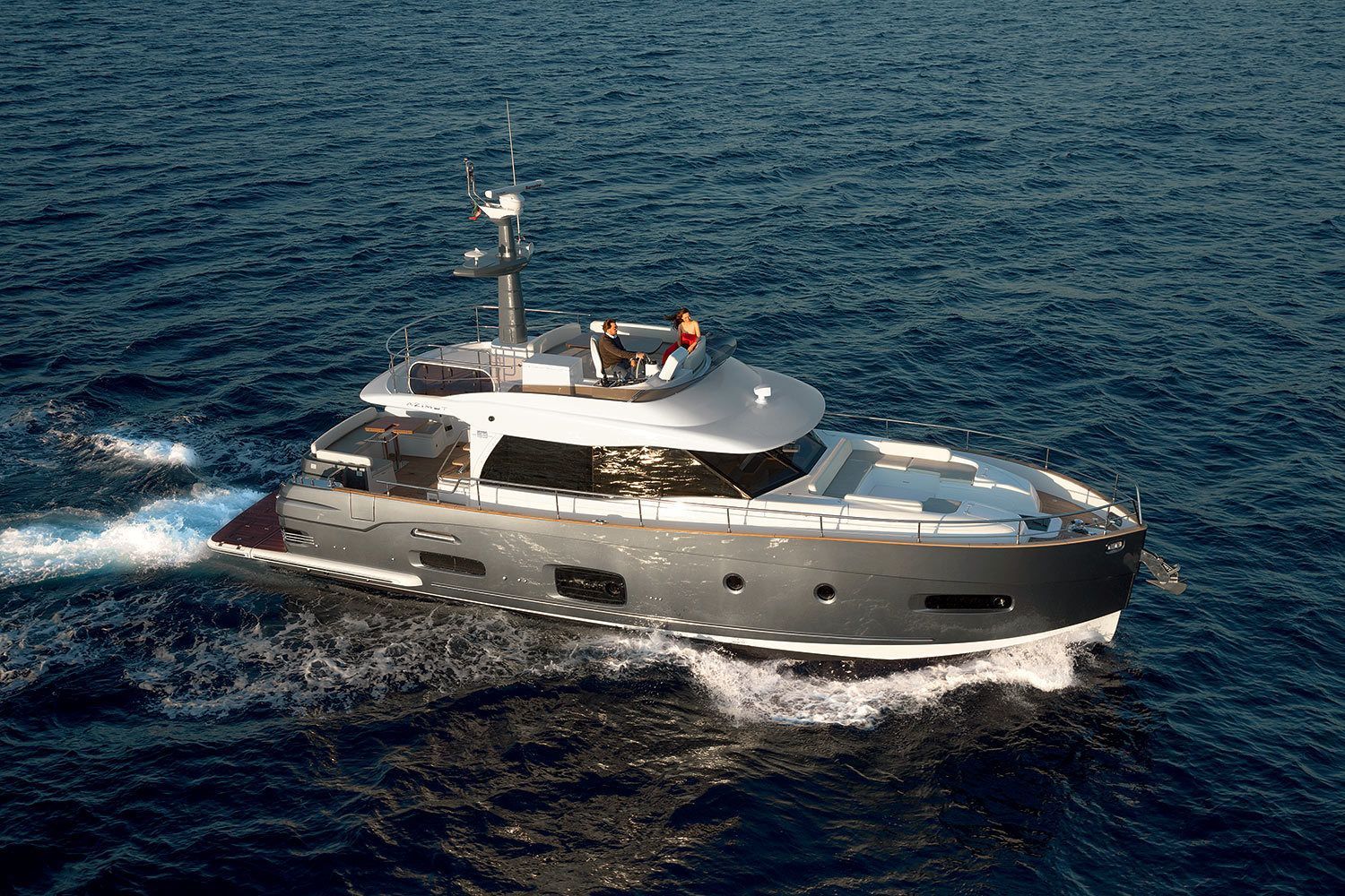 2013 Azimut Yachts Magellano 53
