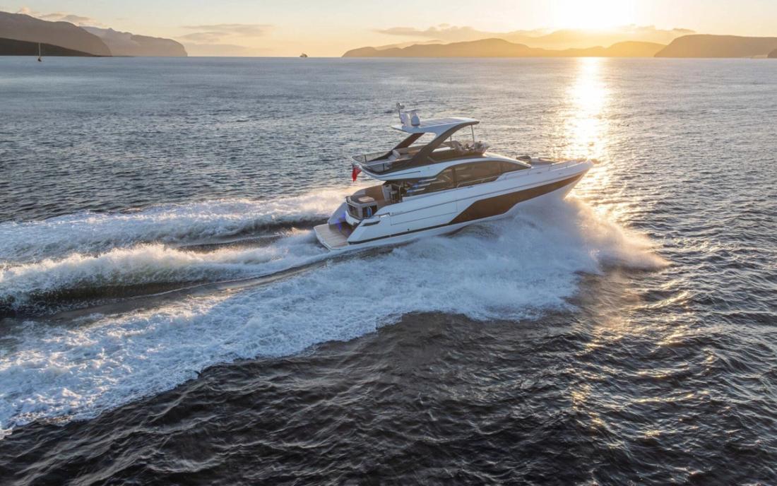 2012 Fairline Squadron 58