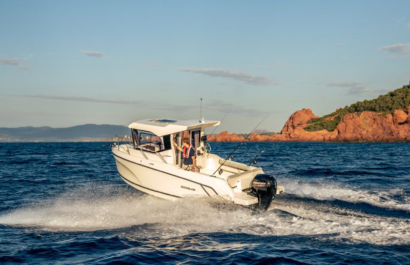 Quicksilver 625 Pilothouse photo 4