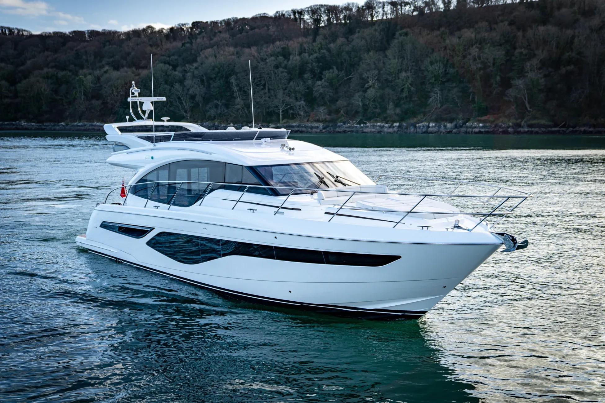 2022 Princess Yachts F55