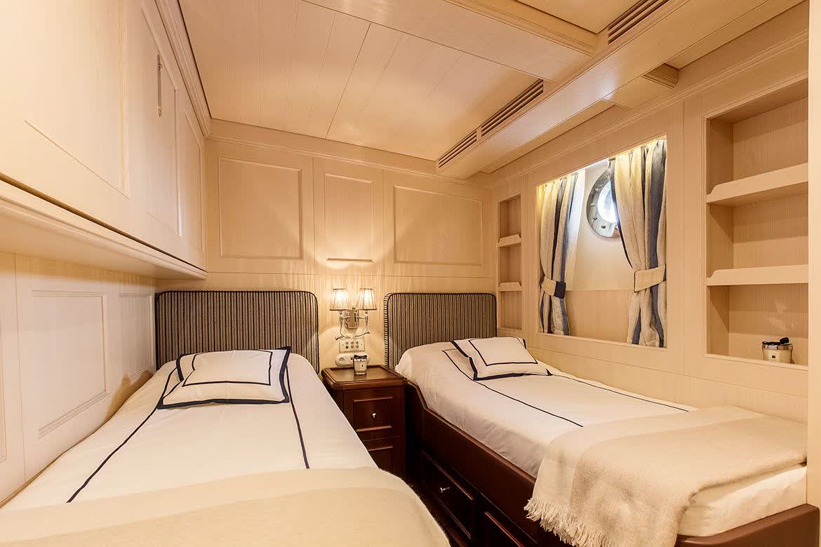 2015 Rossinavi Taransay