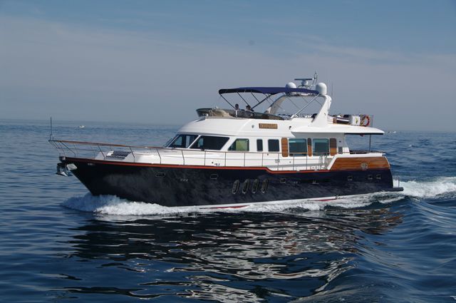 2010 Aquastar Yachts 80