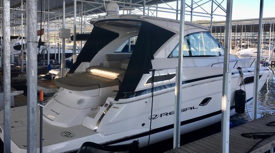 2014 Regal Boats 35 Sport Coupe
