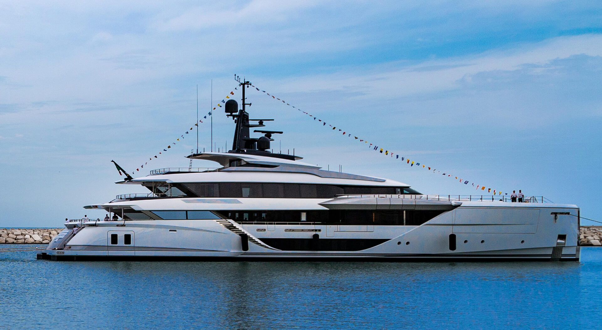 2022 CRN M/Y 141