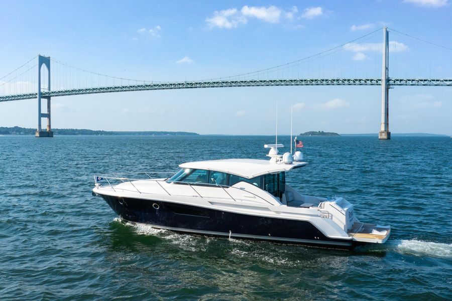 2022 Tiara Yachts 44 Coupe