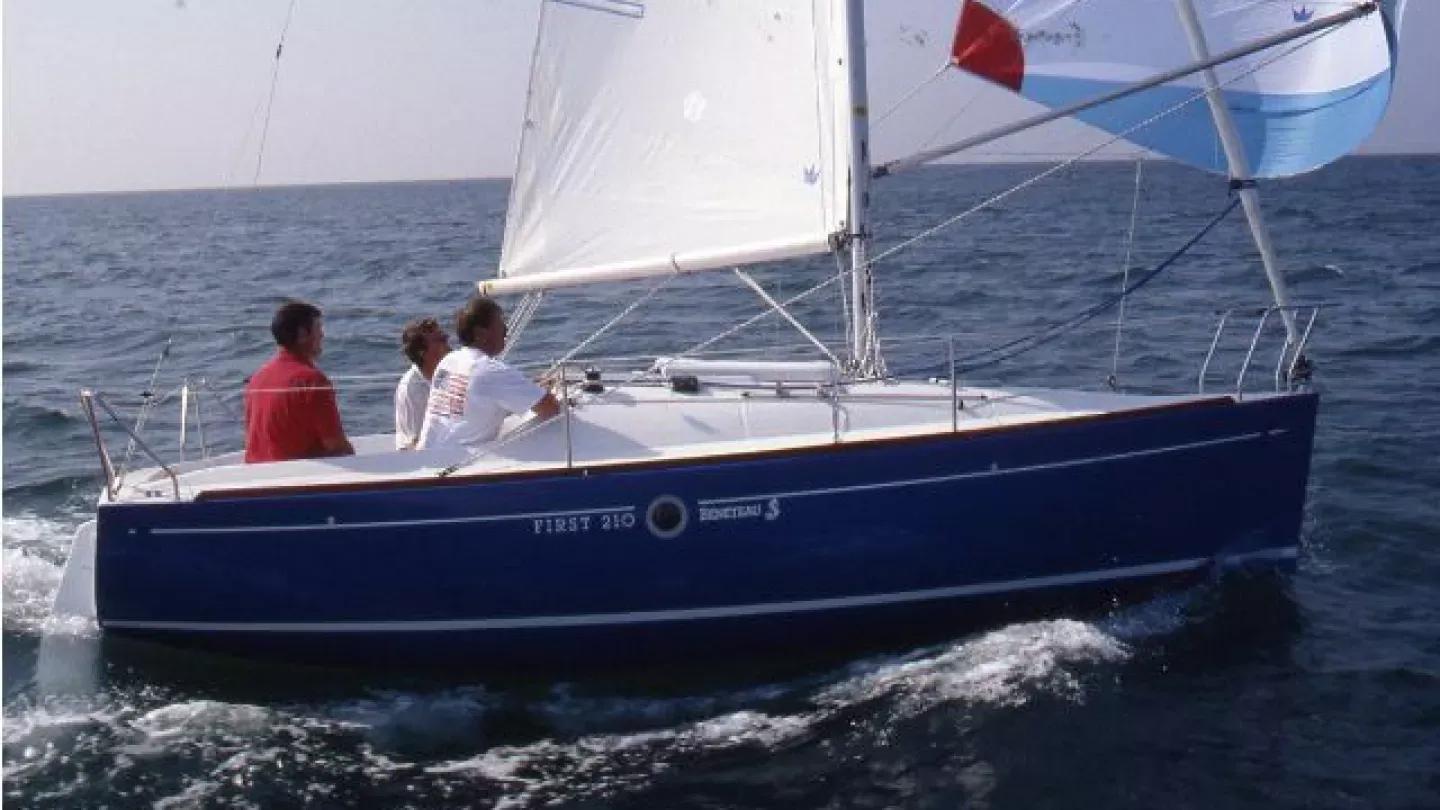 1997 Beneteau First 210