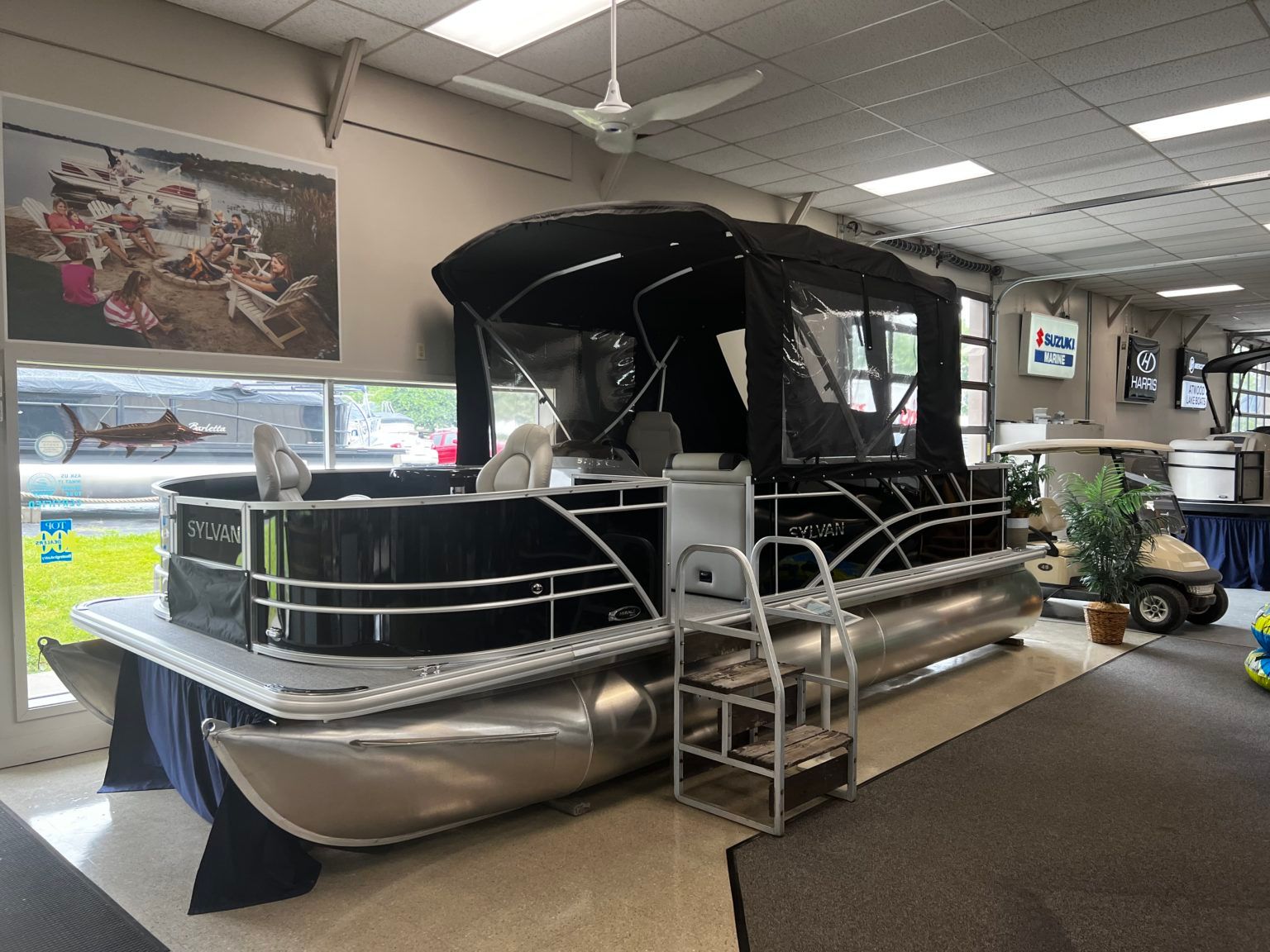 2022 Sylvan 8522 Party Fish - In Stock