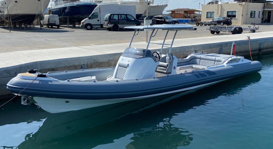 2022 Cobra Ribs Nautique Inboard 10