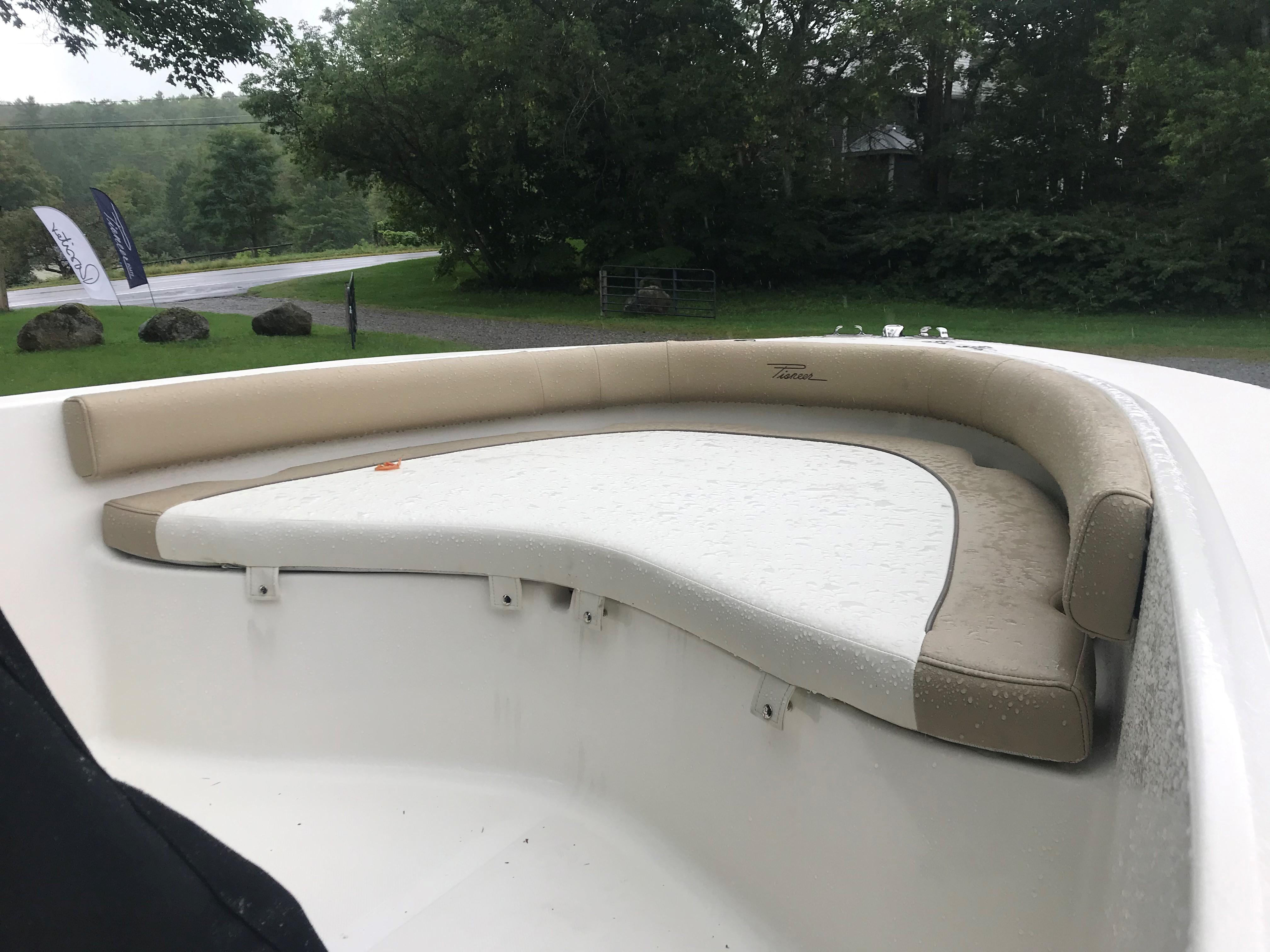 2022 Pioneer Boats 180 Islander