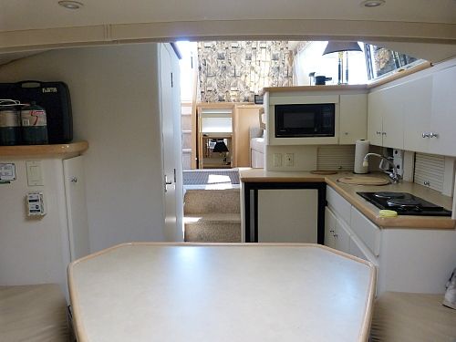 1997 Carver Yachts 325