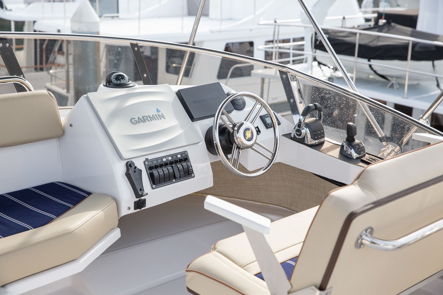 2022 Ranger Tugs R-43 Command Bridge