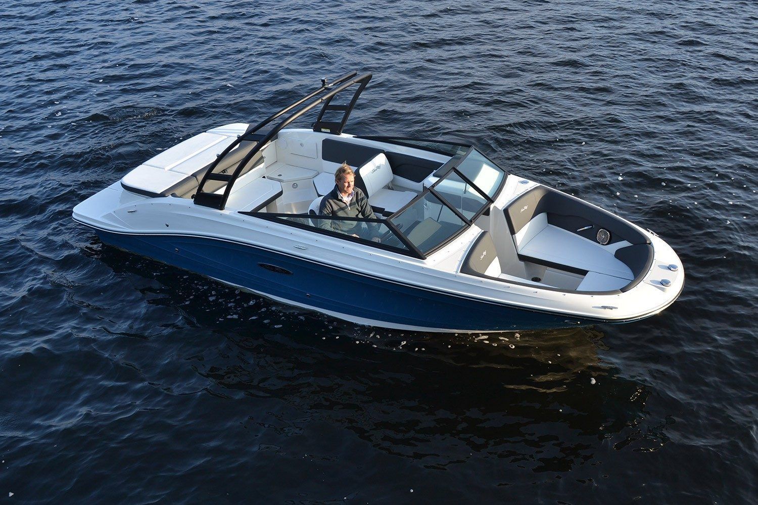 2022 Sea Ray SPX 230