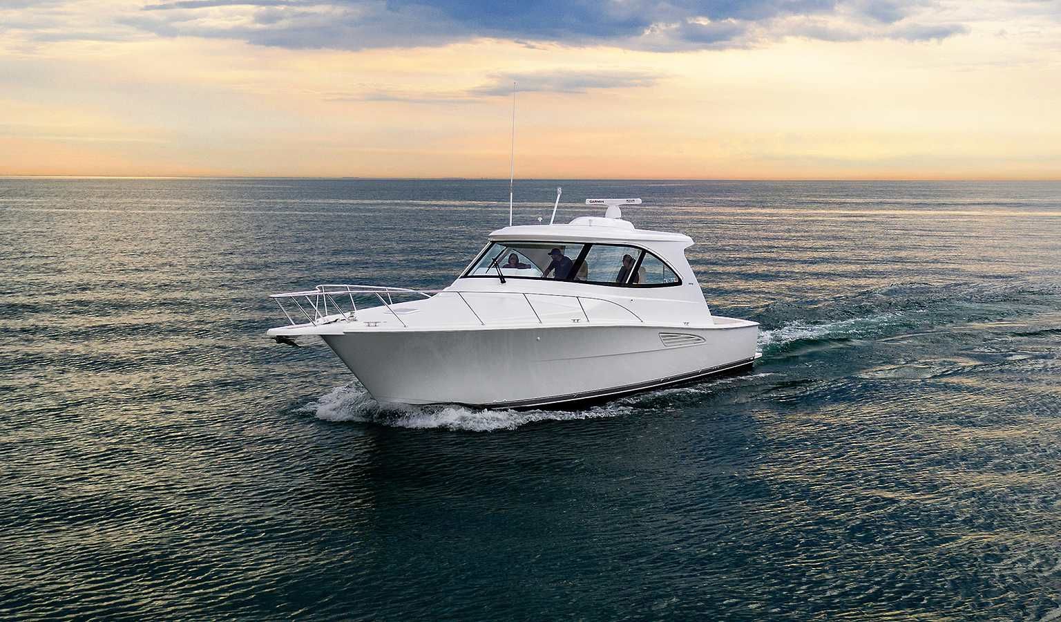 2023 Viking Yachts 44 Sport Coupe