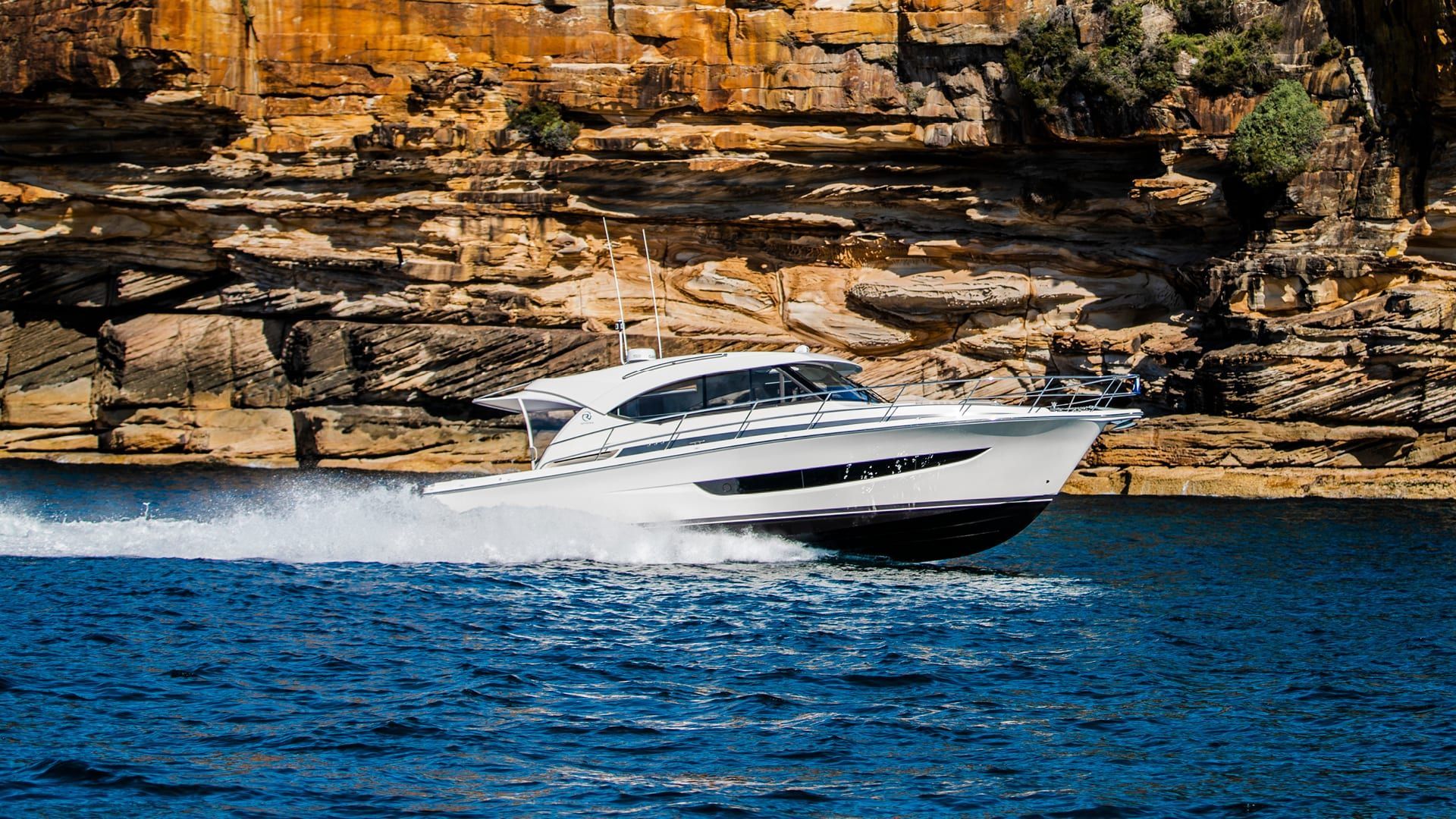 2018 Riviera 395 SUV