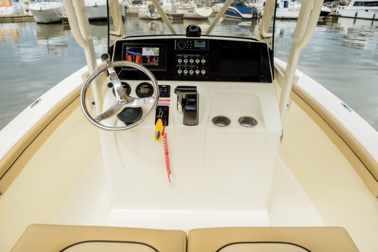 2017 Scout Boats 215 XSF