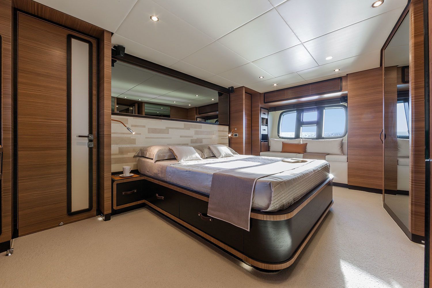 2013 Azimut Yachts Magellano 76