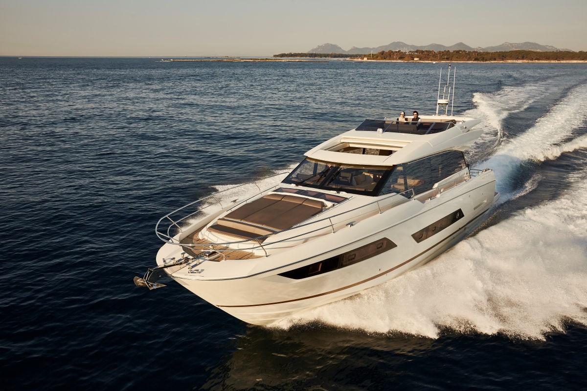 2018 Prestige Yachts 680 S