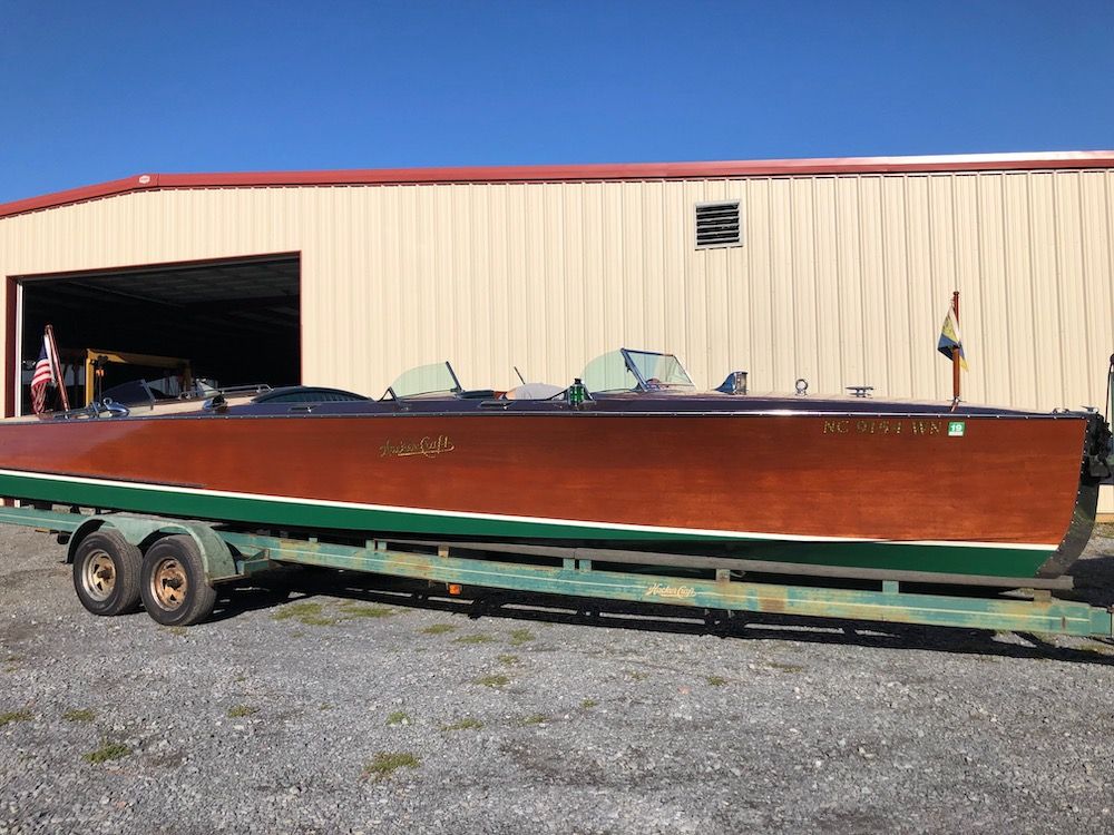 1995 Hacker Craft Triple Cockpit Runabout