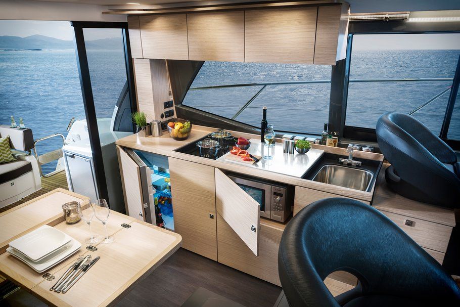 2019 Bavaria Yachts R40