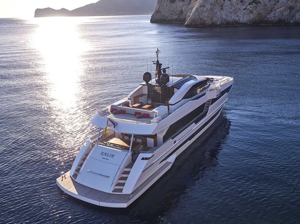 2020 Astondoa 110 Century