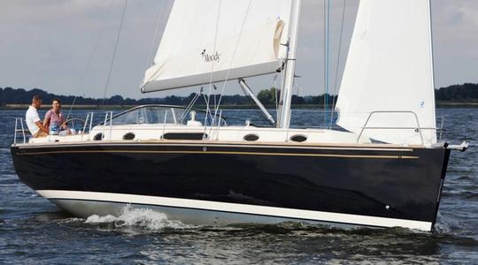 2010 Moody Yachts Aft 45