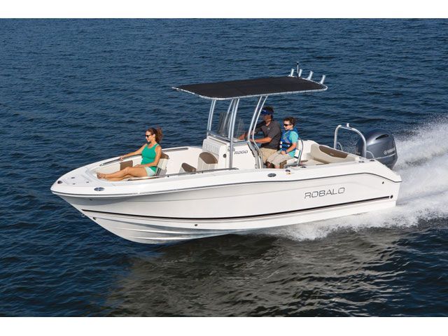 2017 Robalo R200ES