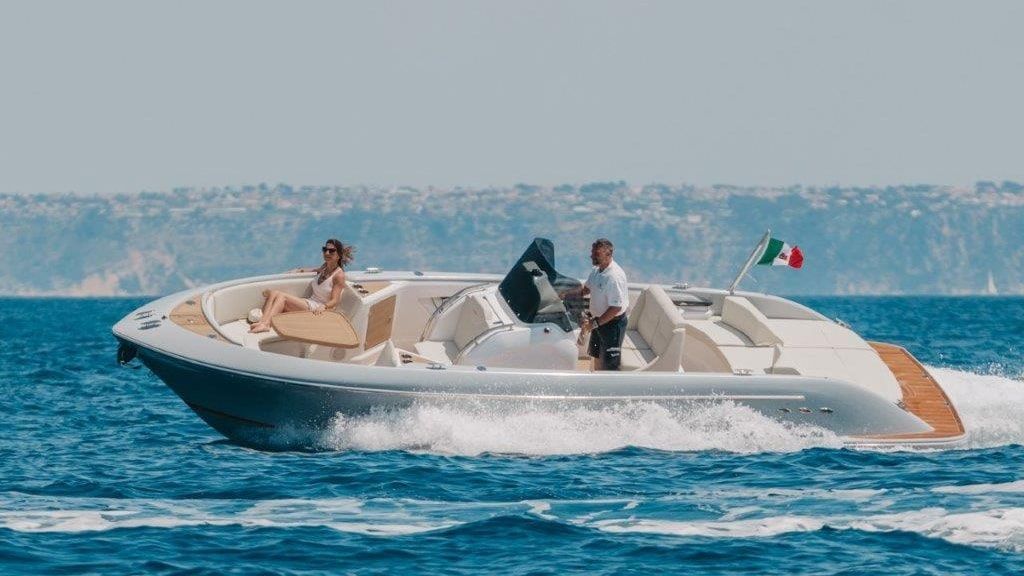 2022 Comitti Isola 27