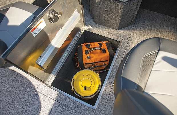 2021 Lowe Boats FS 1900