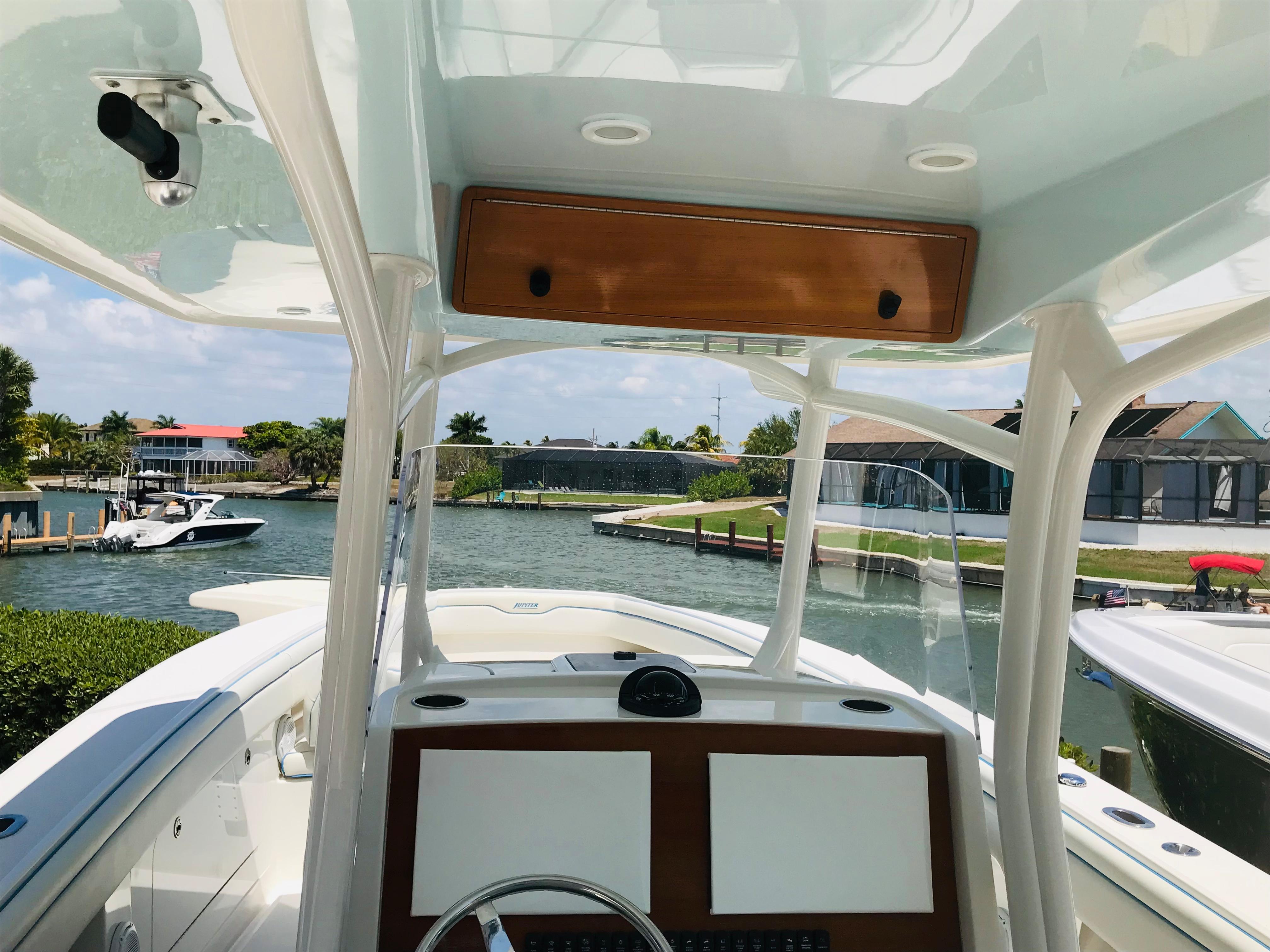 2012 Jupiter Marine 34 FS