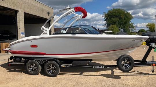 2022 Cobalt Boats 10 Series CS22