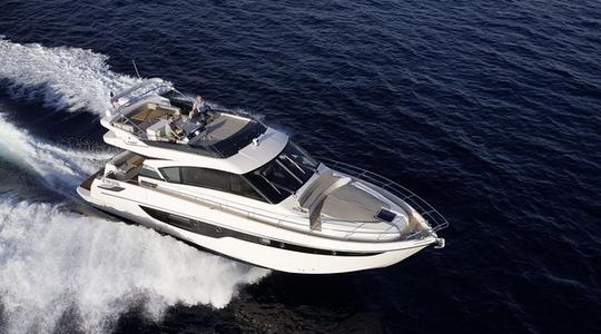 2019 Cayman Yachts F520