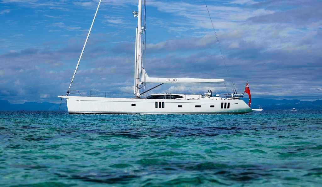 2014 Oyster Yachts 825