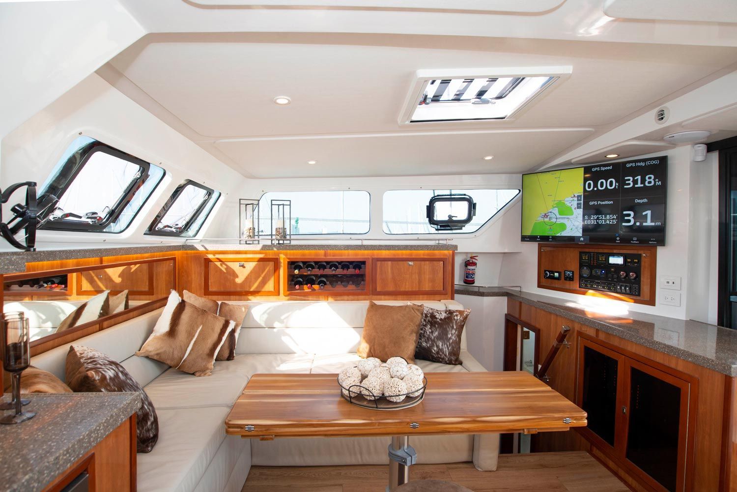 2021 Royal Cape Catamaran Majestic 570