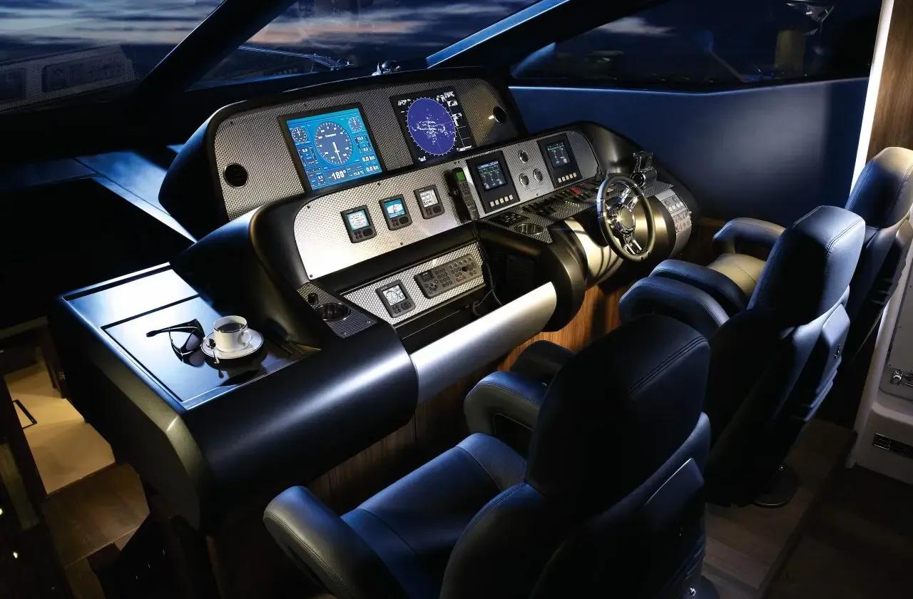 2013 Sunseeker Predator 84