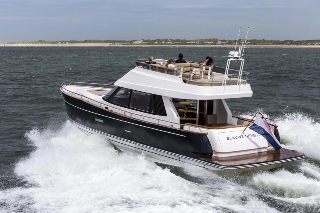 2013 Contest Yachts 52MC Flybridge