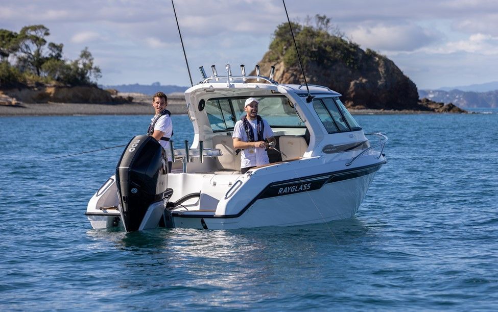 2016 Rayglass Boats Legend 2200