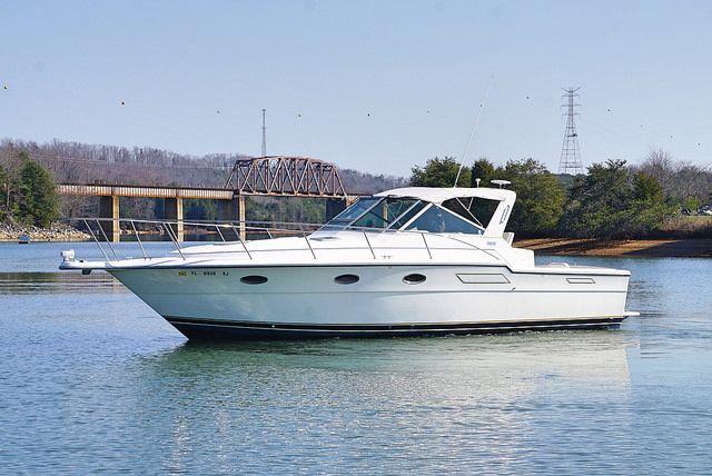 1990 Tiara Yachts 3300 Open