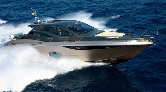 2021 Blu Martin Yachts SeaTop 52